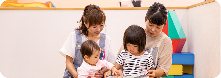 職員とこども